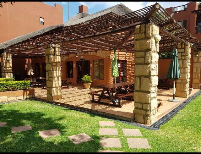 2 BEDROOM APARTMENT FOR SALE IN SUNNINGHILL